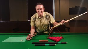 Dominic Dale professional snooker cue player uses Blue Moon telescoopic cue extensions.